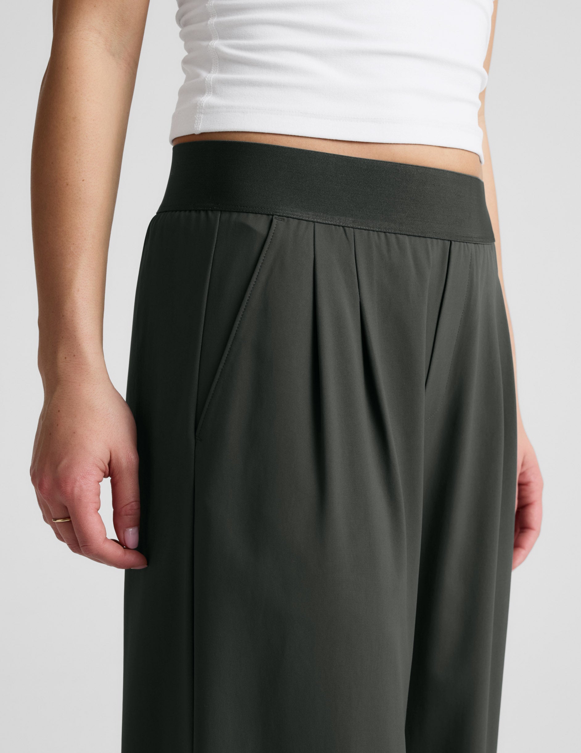 Dark green Elasticated Trouser Pant 31" with a wide elastic waistband, front pleats, and slanted side pockets.