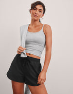 gray waist length tank top